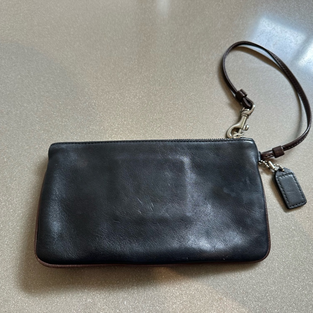 Coach Black Leather Interior with Brown Lining - Picture 6 of 8
